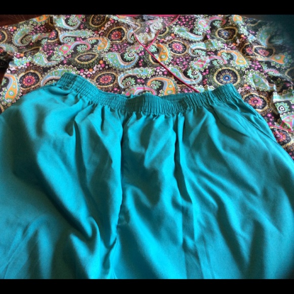Xlarge ladies scrub set - Picture 4 of 16